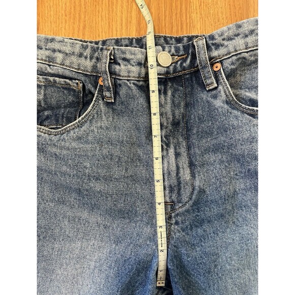 Blank NYC Distressed Light Wash Straight Leg “ The Howard” Jeans Size 25 - Picture 6 of 7